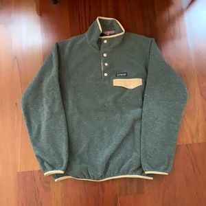Gray/Peach Patagonia Fleece